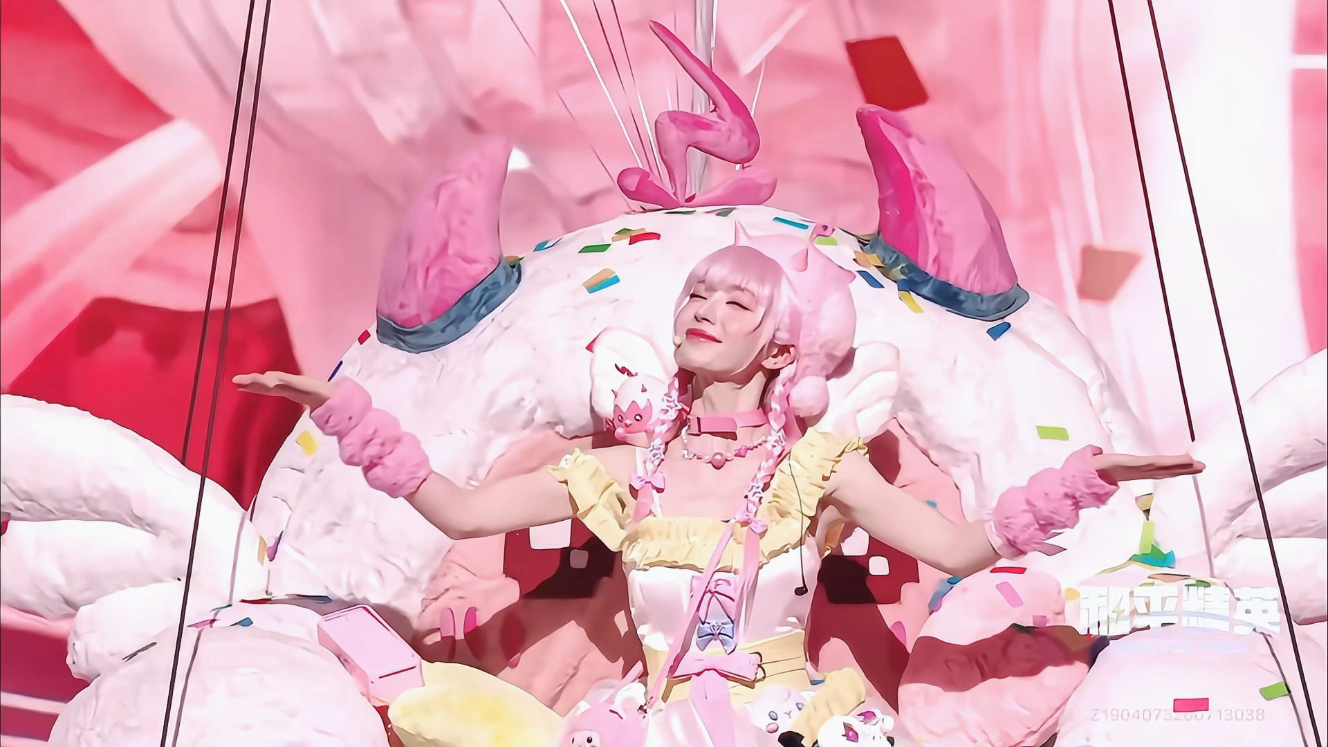 不好意思这次真是草莓蛋糕了🍰 刺激之夜cos