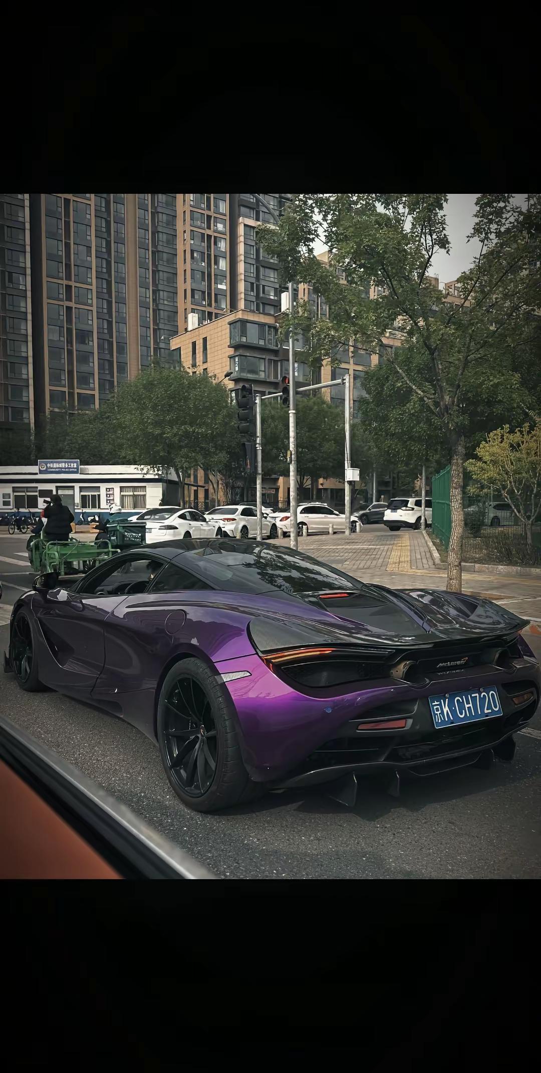 迈凯伦720S Coupe（MSO定制）4.0T V8双涡轮，720匹马力，车长