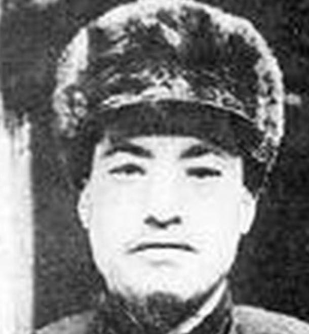 1936年，一个杀红了眼的马家军阀马禄释放了上百名红军，手下劝他灭口，他却说，留