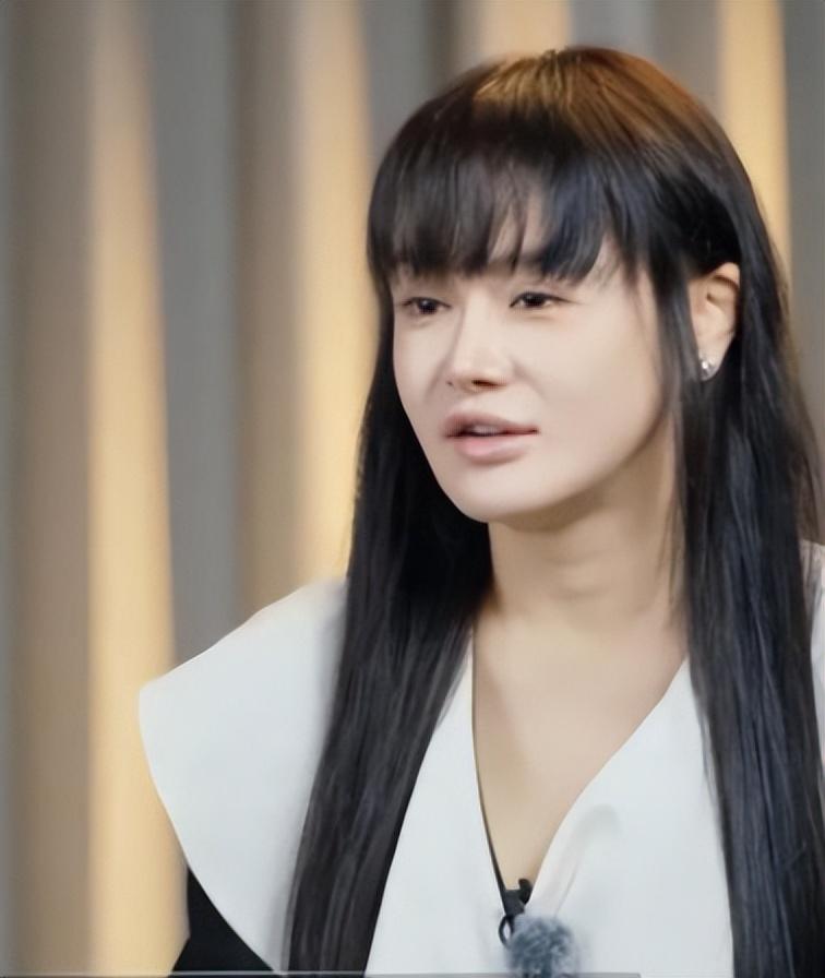 “妈妈不忍了，这个家就散了”。

冉莹颖的婚姻，给所有想当“贤内助”的女生，狠狠