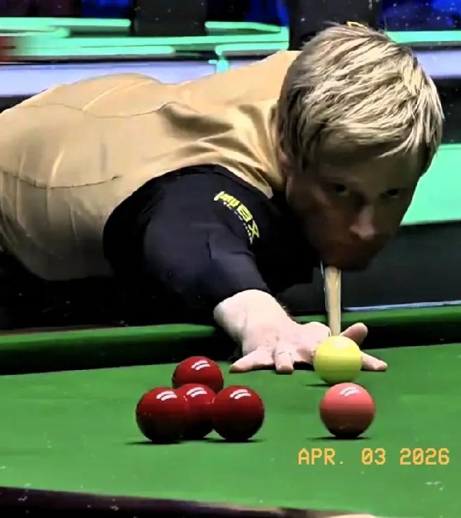 65-17，四连胜！罗伯逊有惊无险拿下第18局，总比分10-8击败霍金斯，继特鲁