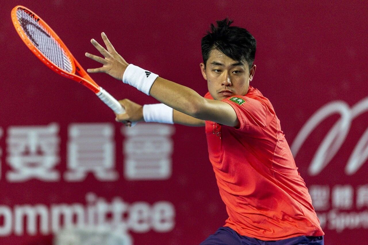 网球talking大会吴易昺vs卢布列夫 香港赛吴易昺1-2遭前赛会冠军卢布列夫