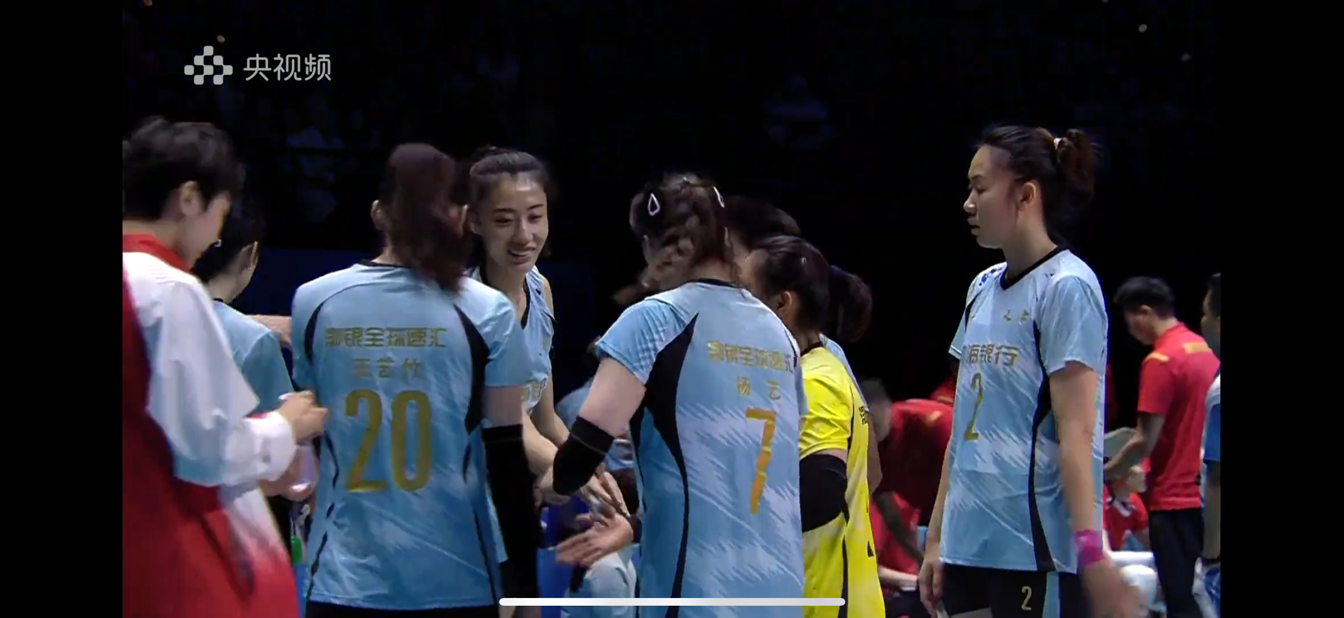 【第五局就是天津时间】第四局天津女排25-20河南女排，双方大比分2-2，马上进