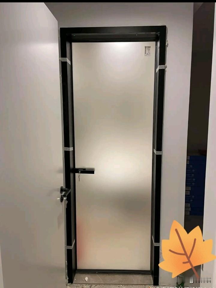 不知你有没有发现？很多关系的结束，并不是因为吵架，而是你在某一个瞬间，你突然就看