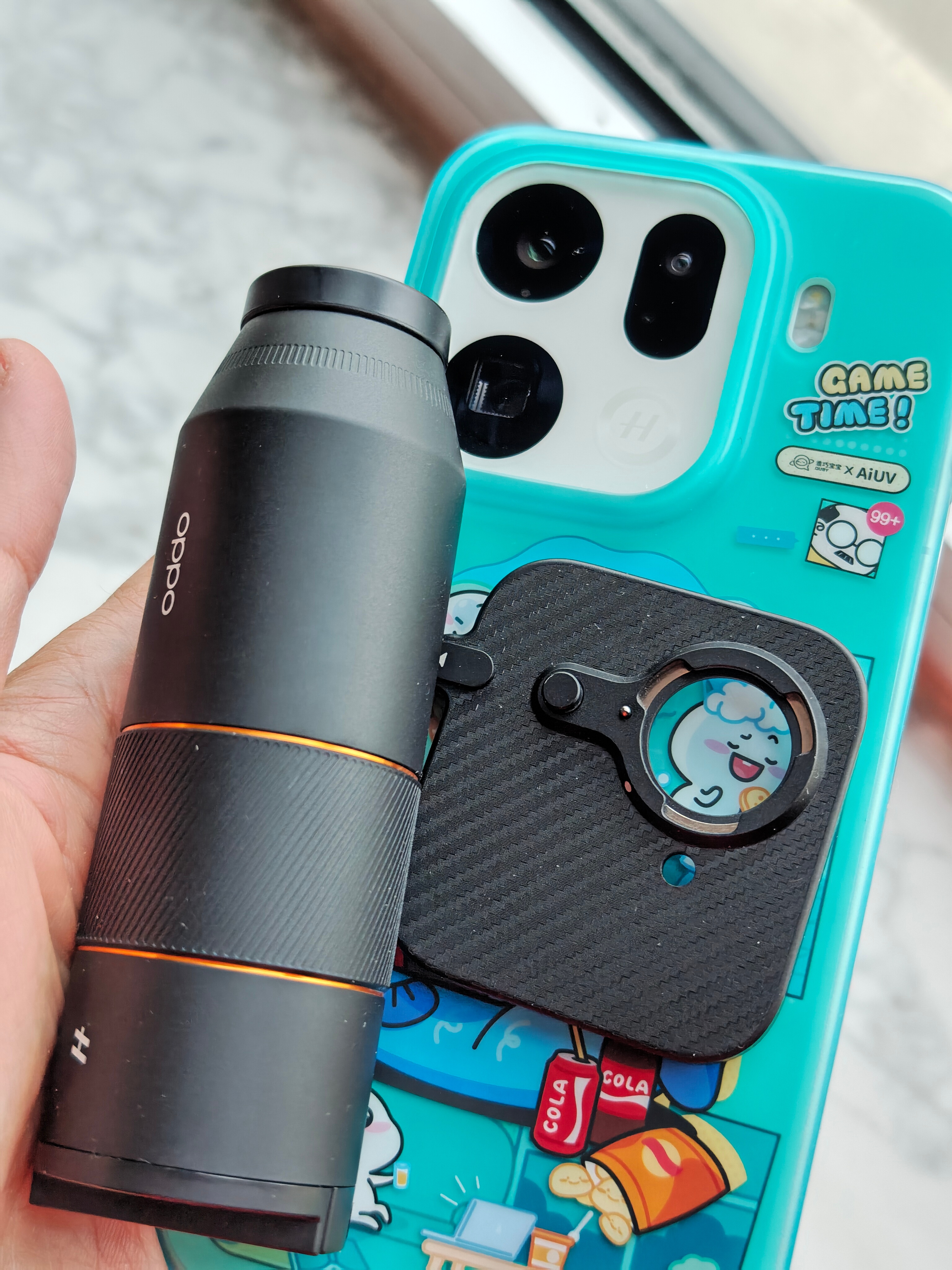 出门的时候我倒是记着拿增距镜了但是忘记给手机换配套的手机壳了。。。所以。。。也就