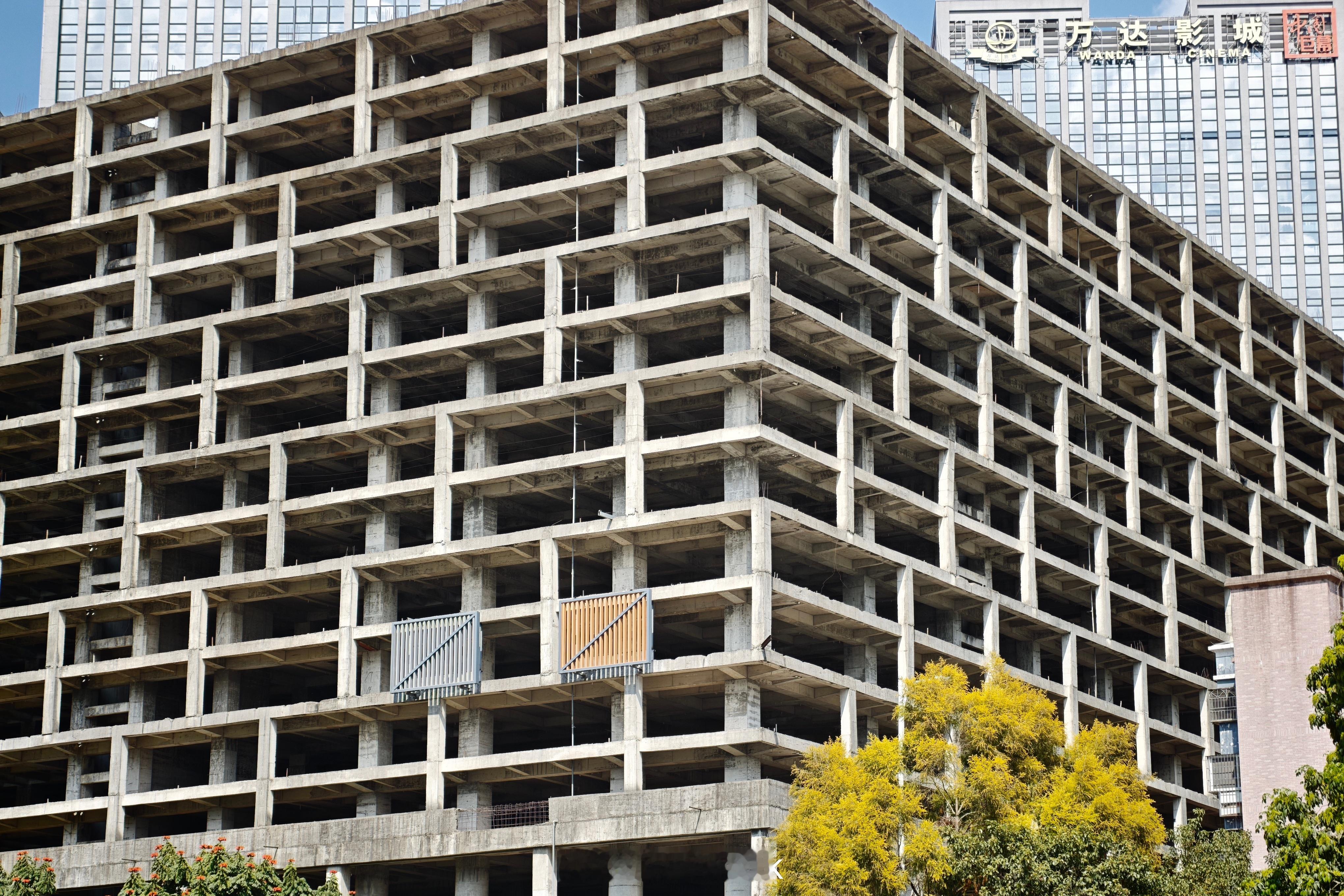 深圳房价这么贵，地也贵，为啥还是会有很多烂尾楼