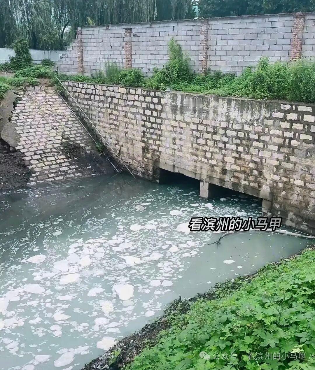 事发滨州邹平：深夜开闸说法多变，爆料村民发布视频遭投诉

凌晨两点，山东滨州邹平
