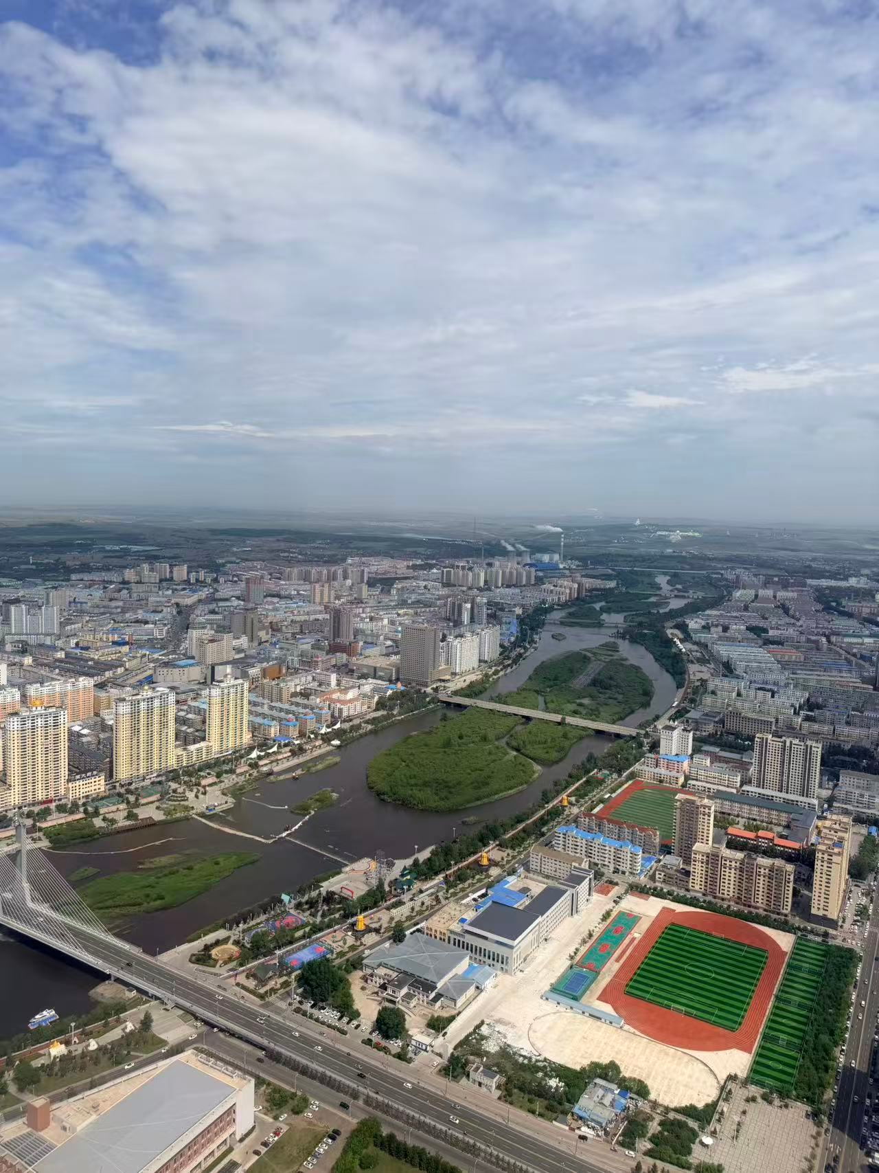 人类活动痕迹少的地方，草原的脉络都看起来不真实。解锁新地图，海拉尔（每次都觉得是