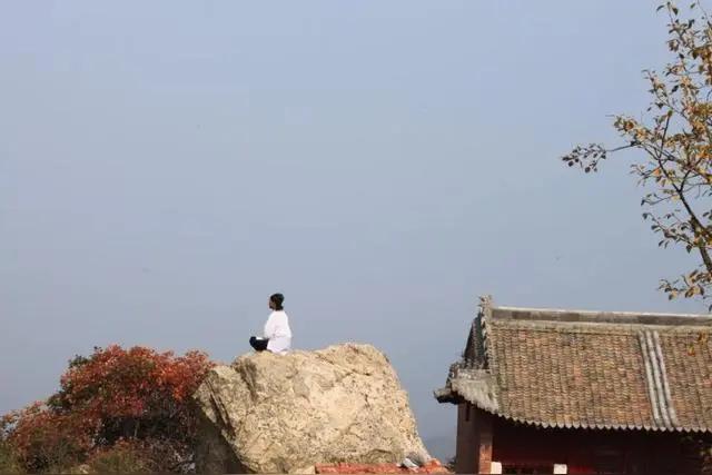 世间是非，皆源于己

有人，便有江湖；有人，便有是非。

活至暮年，历经世事浮沉