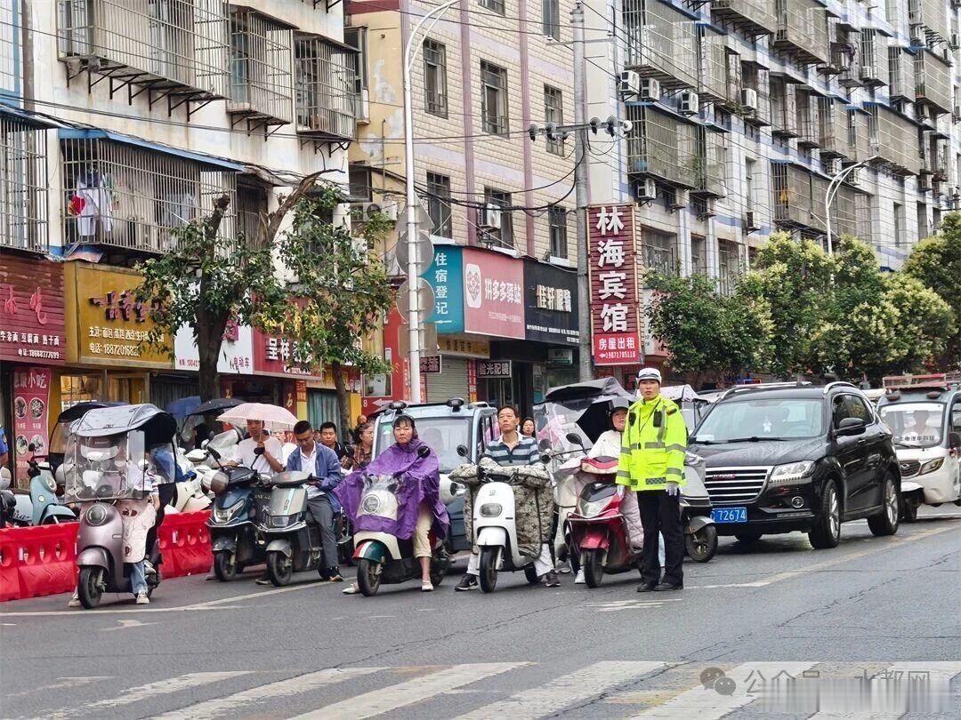 【平安丹江口】全城总动员！公安+城管+卫健+多部门联手，为高考学子筑起“平安盾”