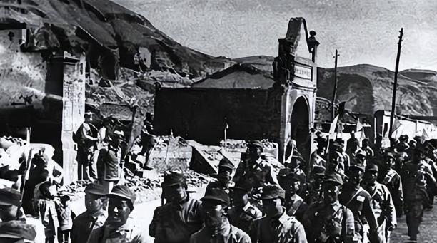 1949年，灵武宣告解放后，宁马128军军长卢忠良见大势已去，把贺兰军军长马全良