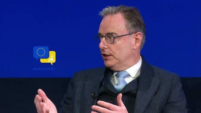 欧媒，比利时首相巴特·德·韦弗继续反对把大递冻结的钱给乌军：俄中央银行的资金——