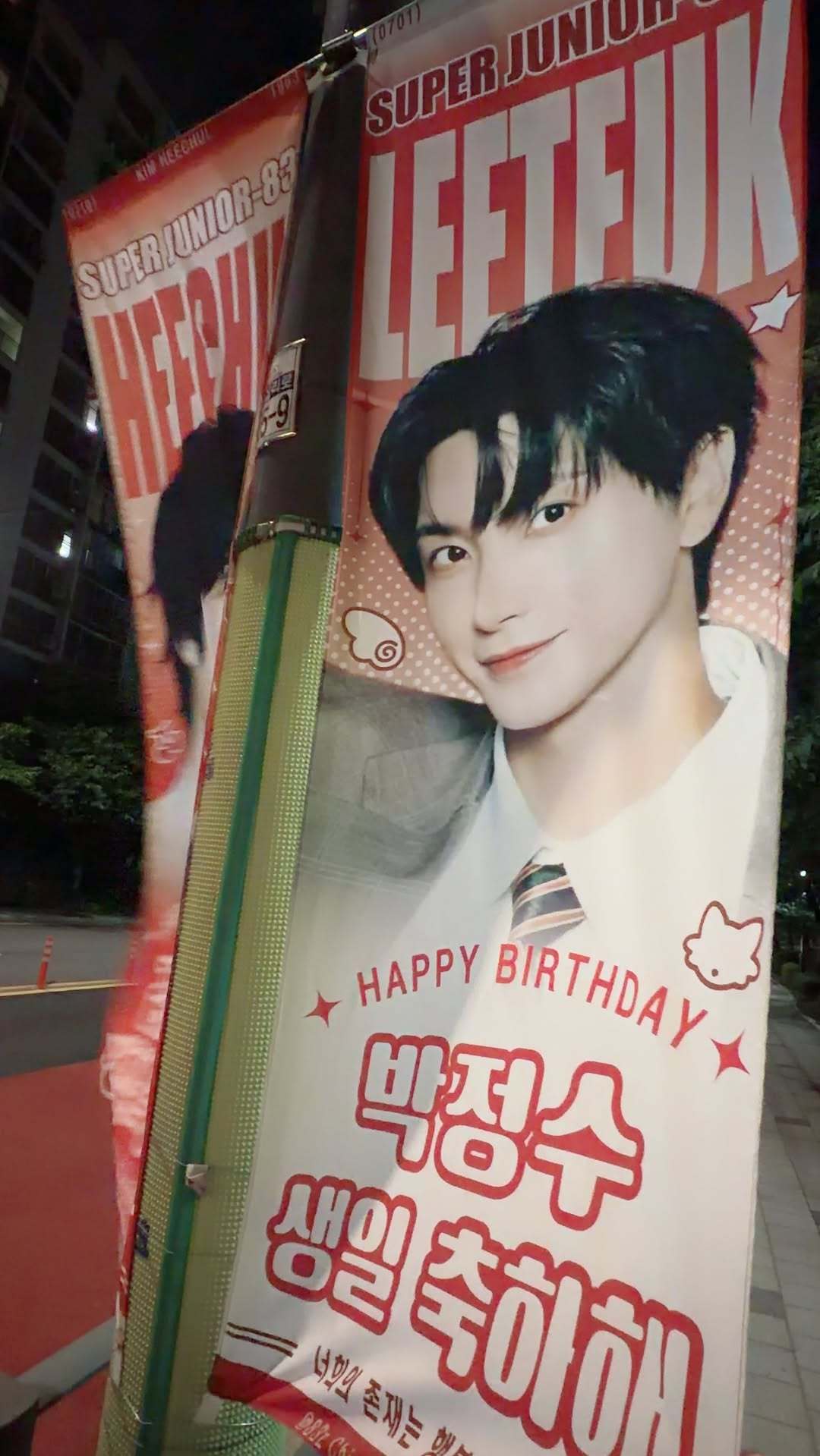“CB百蓝_。260704利特 ins story更新： 