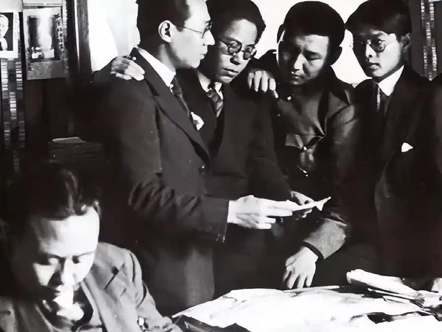 1943年，一个导致南京市委遭受重创的大叛徒，向李克农当面请求赎罪机会，李克农与