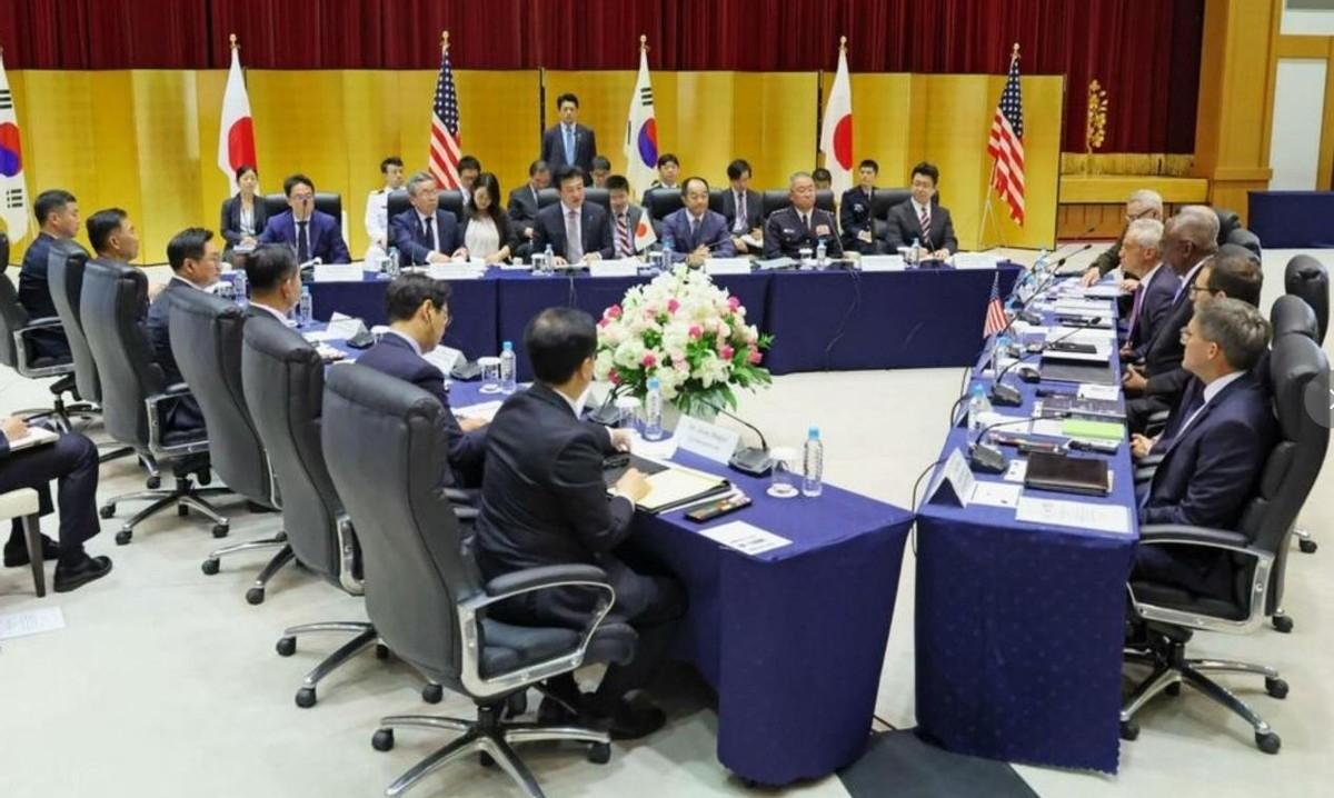 美方智库公开鼓动：要日本提前做好“率先开火”的准备！白宫那句“我们爱日本”，究竟