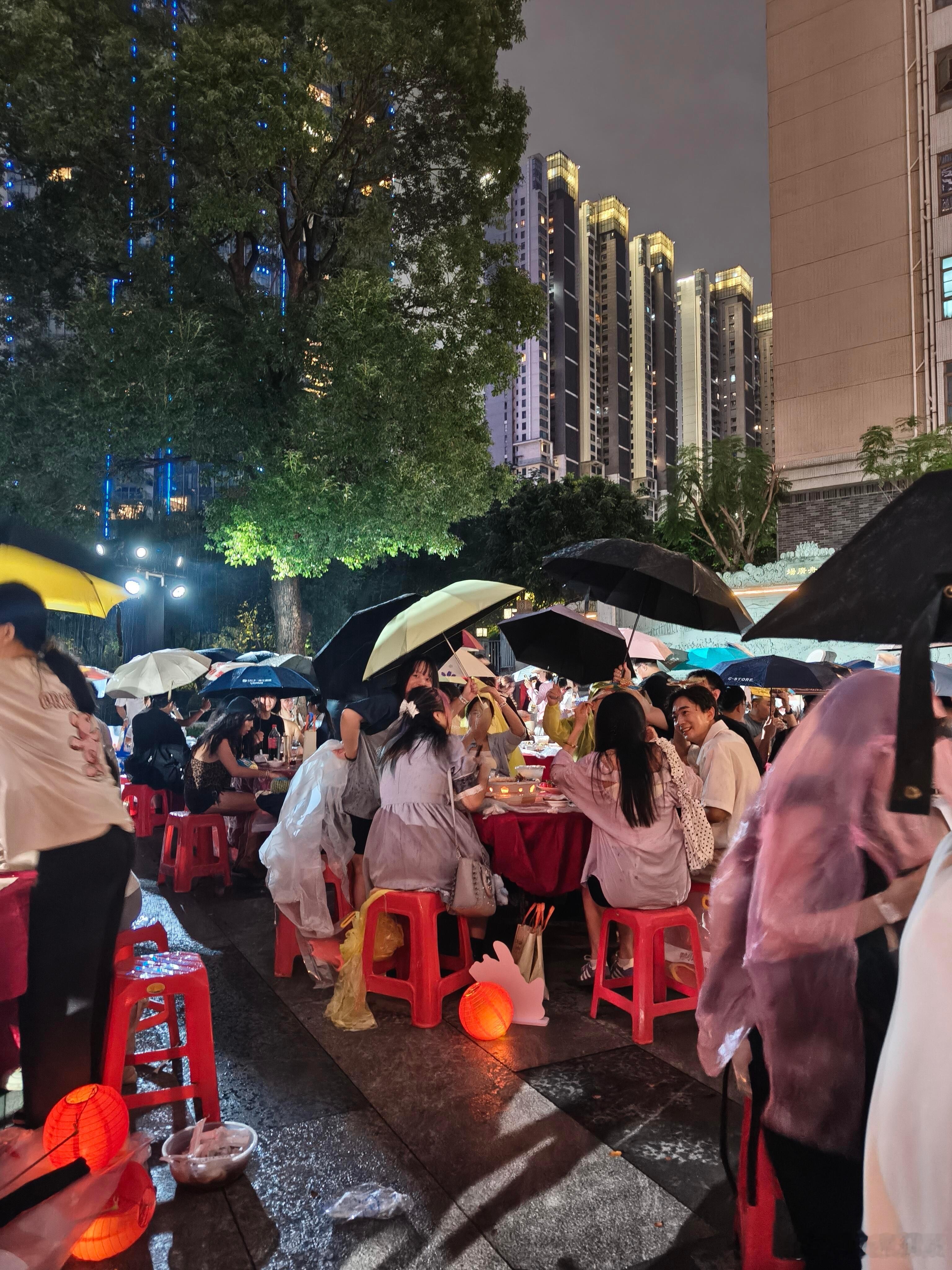 广东的席龙王来了也得吃 谁懂广东宴席的魅力？每道都分量足又精致，龙王来了都得从头