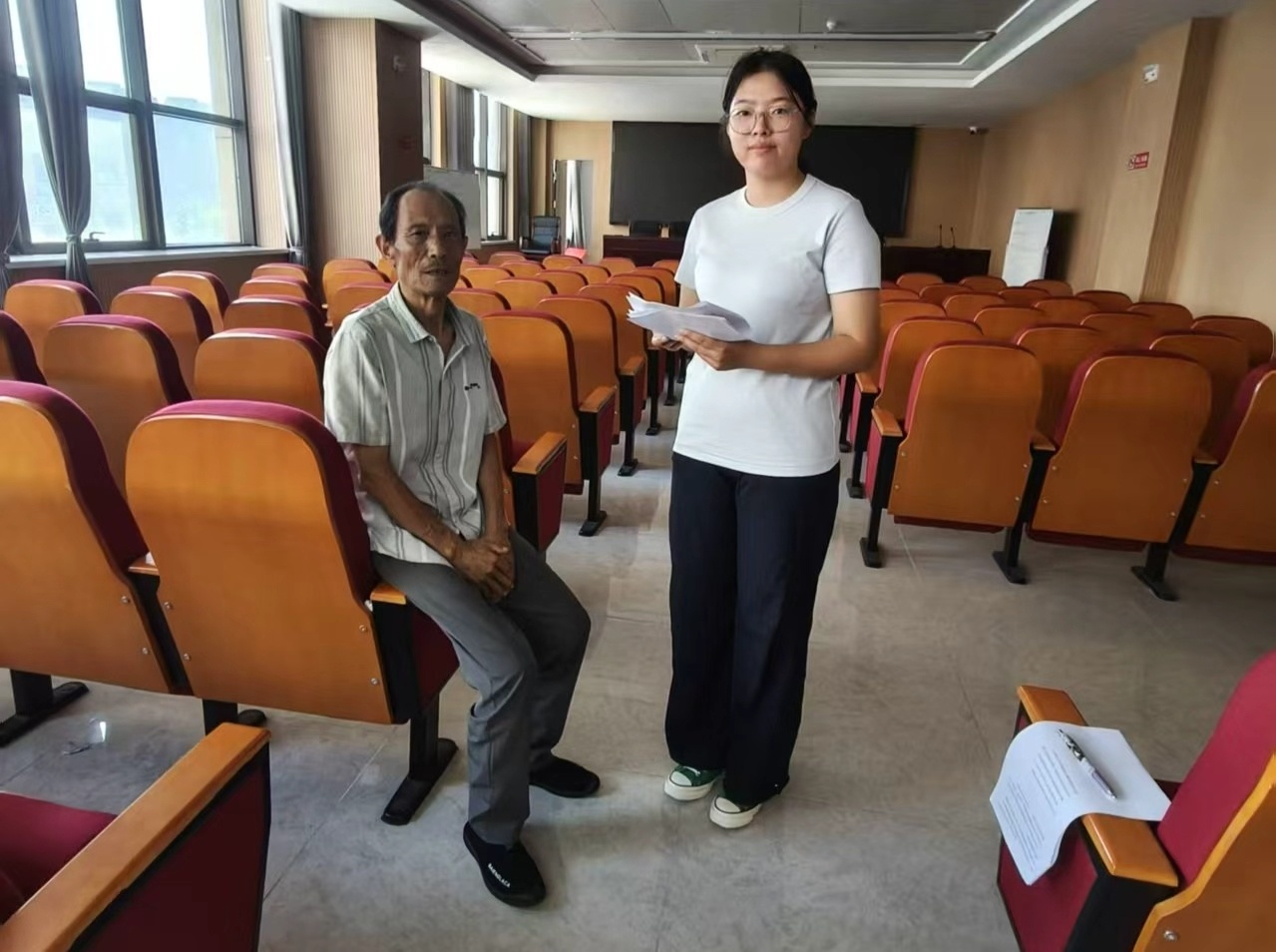 秦岭笑谈大学生暑期三下乡  健康民生保障 城乡医疗均衡  青年基层调研    【