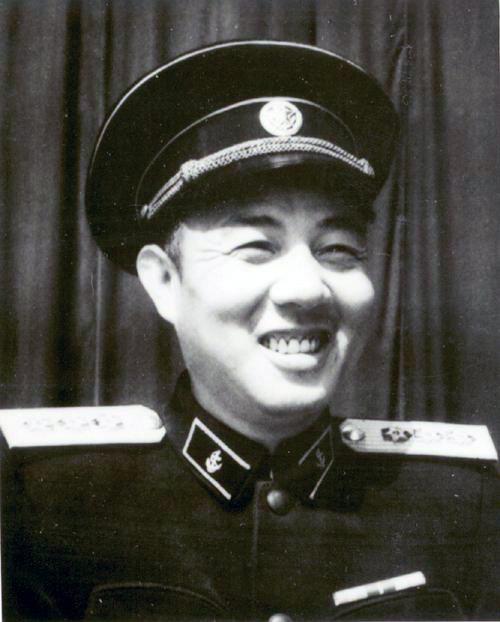 当过贵州省委第一书记和上海市委第一书记的开国上将。