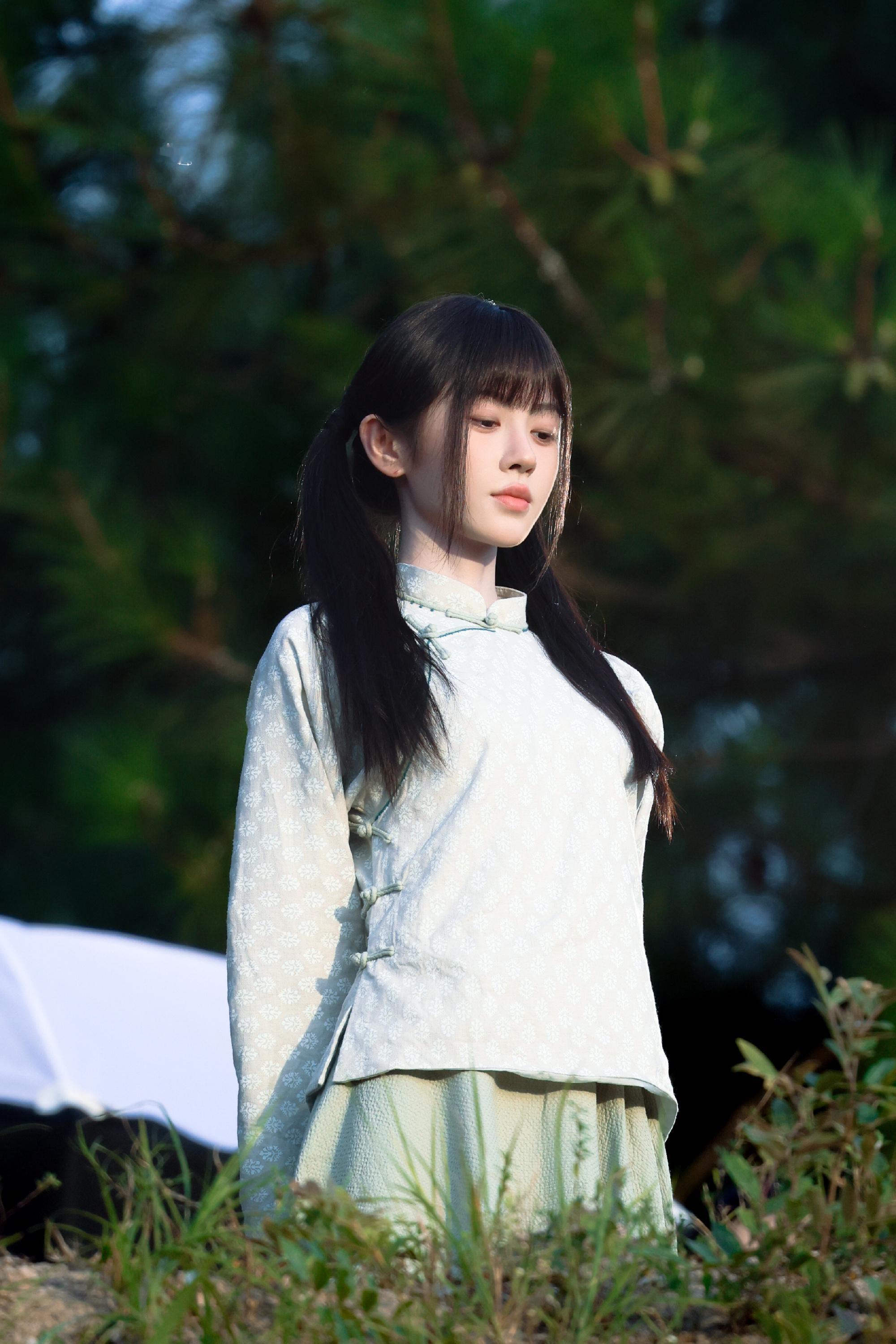鞠婧祎  jjy鞠婧祎苏绿夏 jjy鞠婧祎万花世界 ＂你的微笑在我的心尖闪耀 编