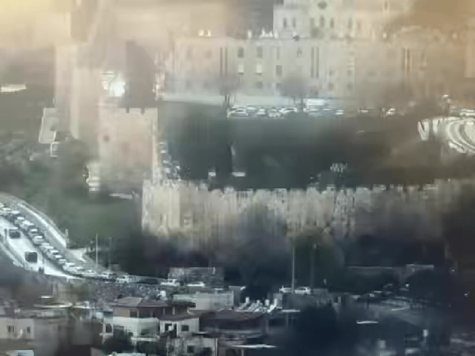 梦游一般的制导弹头，打了个寂寞！

伊朗弹道导弹打击耶路撒冷老城区时，高超制导弹