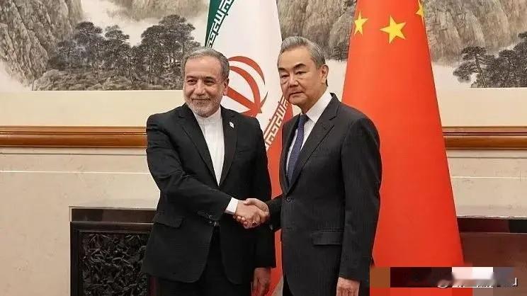 现在伊朗就算从中国进口一点生活用品，对伊朗或者外界来说都不亚于一次调解停火

你