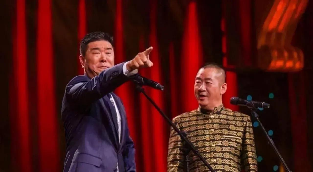 大家还记得他吧？曾经《曲苑杂坛》中《聪明的剧务》，喜欢吧？央视的《周末喜相逢》是
