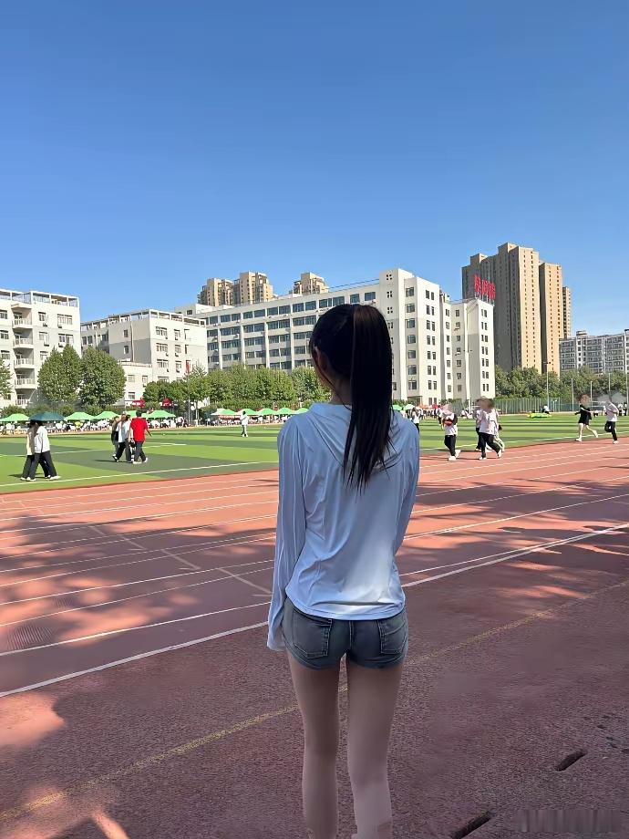 网友：室友这身材，感觉90%的男生都会喜欢 ​​​