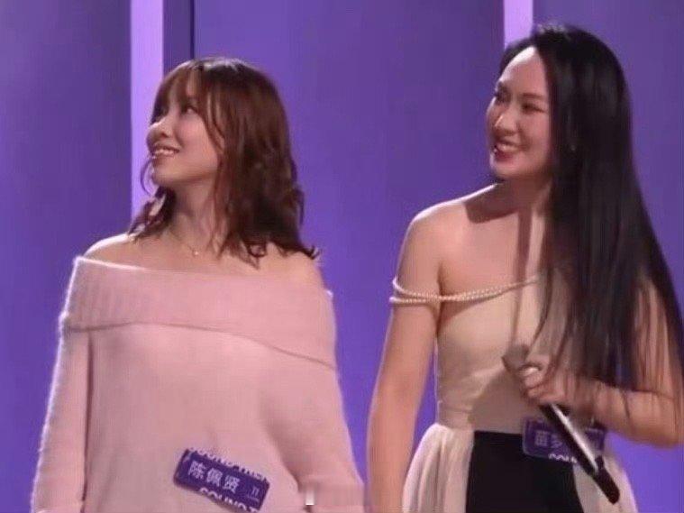 谁被苗梦初的高音狠狠拿捏了？戏剧化的舞台张力+稳到离谱的唱功，不仅征服三位评审，