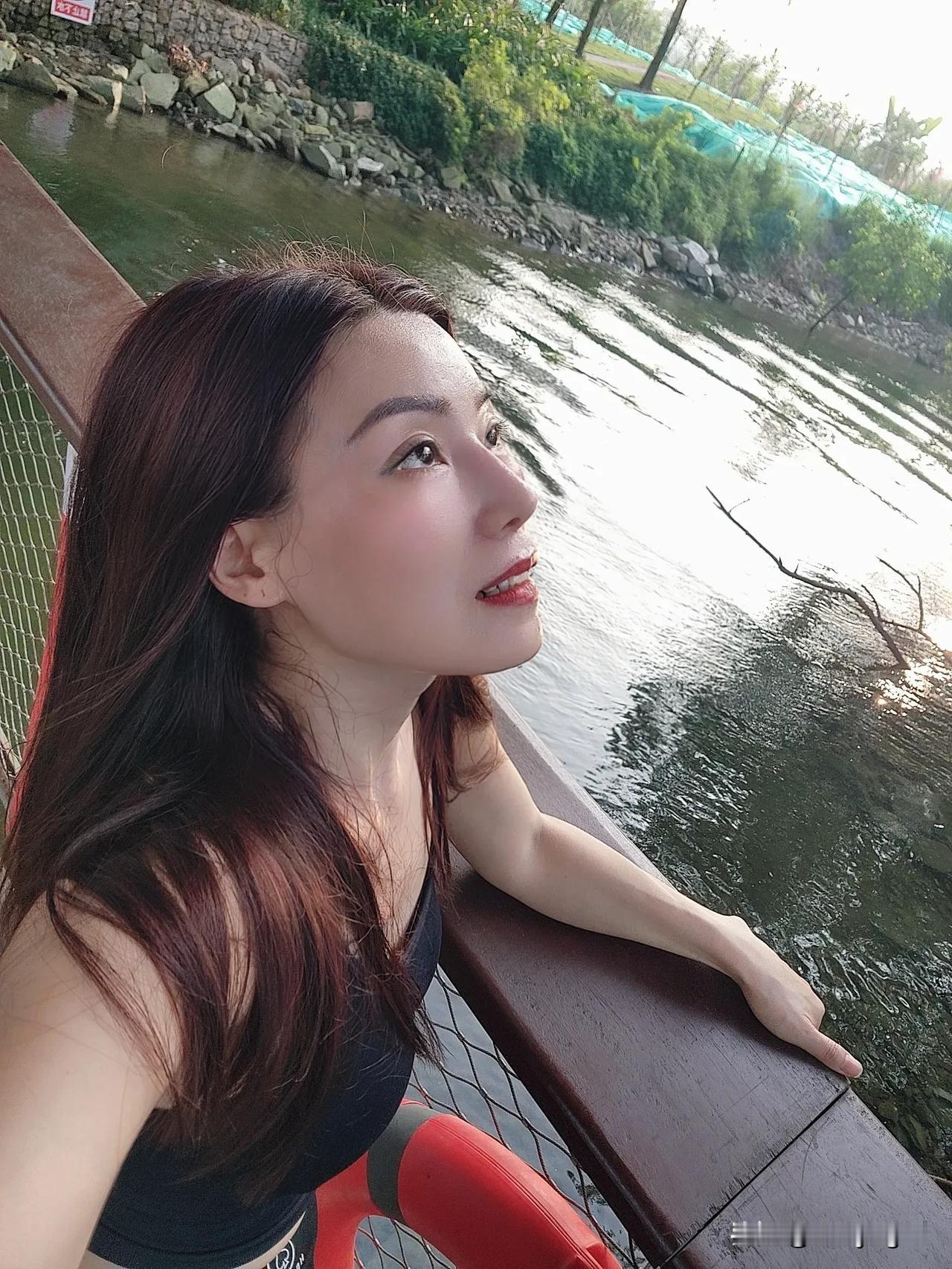 运动，唯有独来独往才能养成自律的习惯，能保持身材也是我一直坚持下去的动力，加油！