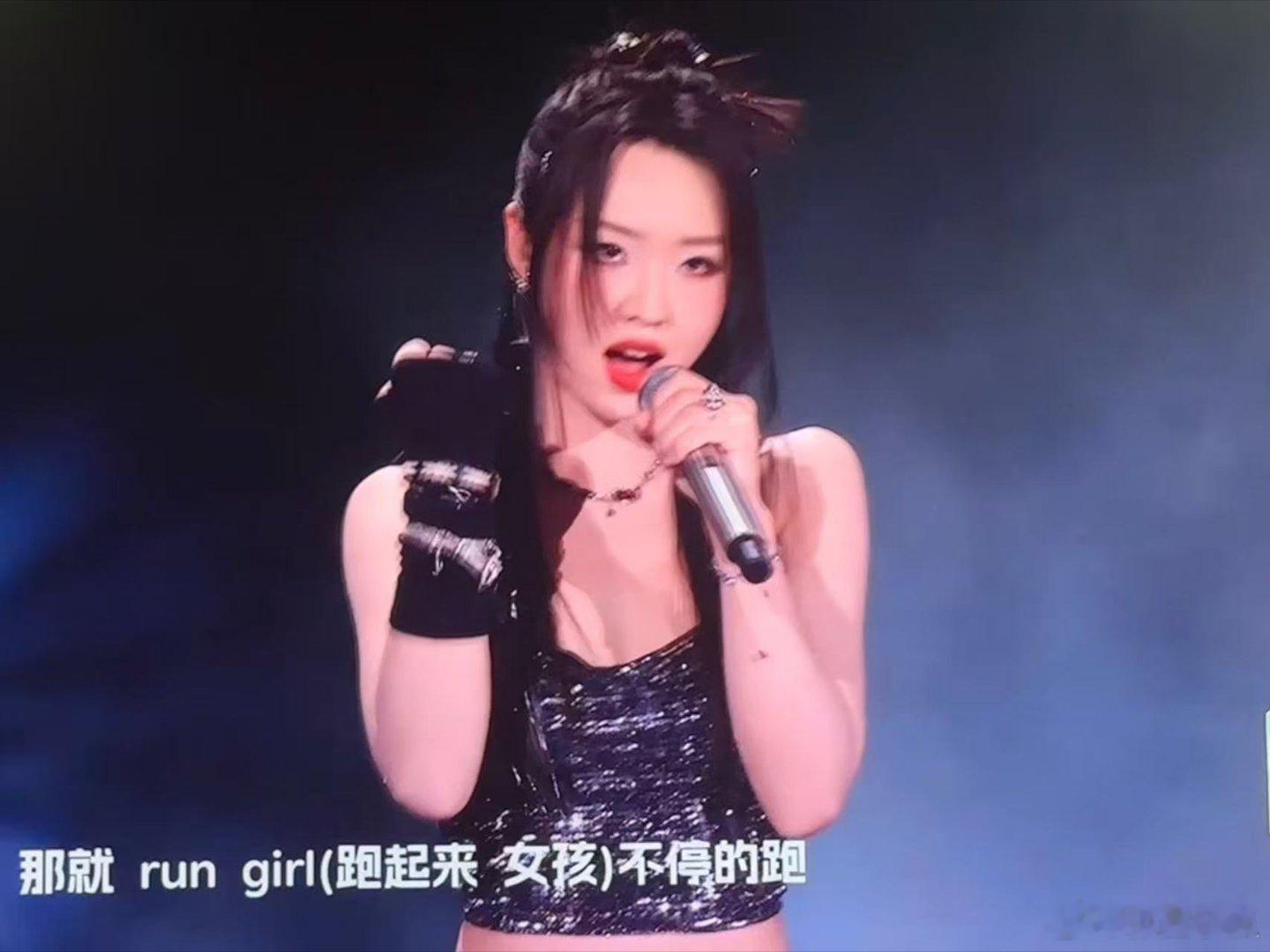 管乐沈梦辰姐妹之间怎么能叫骗谁能不爱管乐沈梦辰的姐妹日常！一会儿亲密到恨不得穿一