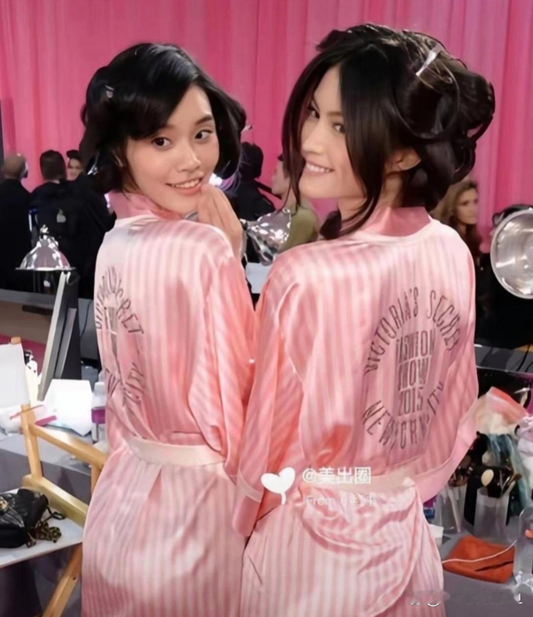 奚梦瑶和何穗年轻的时候。 