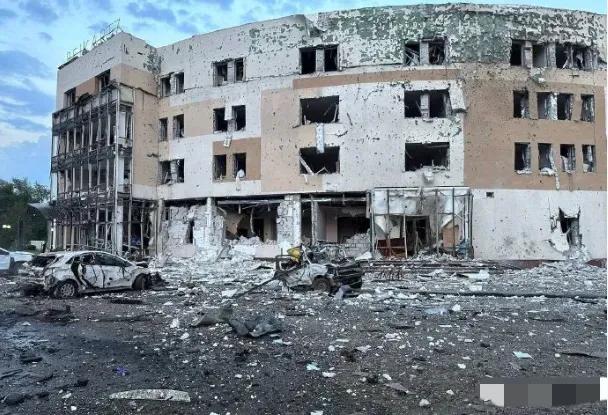 打仗还住酒店，这45个北约雇佣兵归天了！

8月10日，在扎波罗热的雷卡茨酒店，