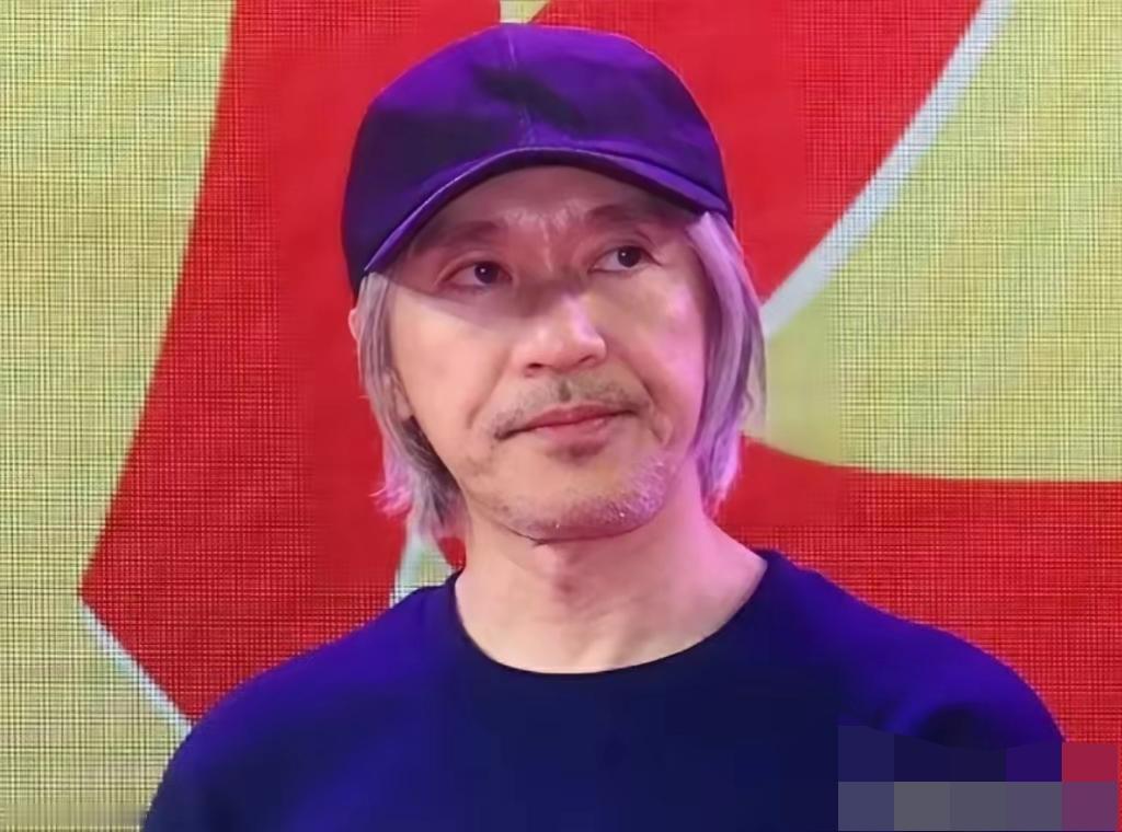 影帝怎么变样了，胡子拉碴的差点没认出来，猜你也够呛能认出来吧？