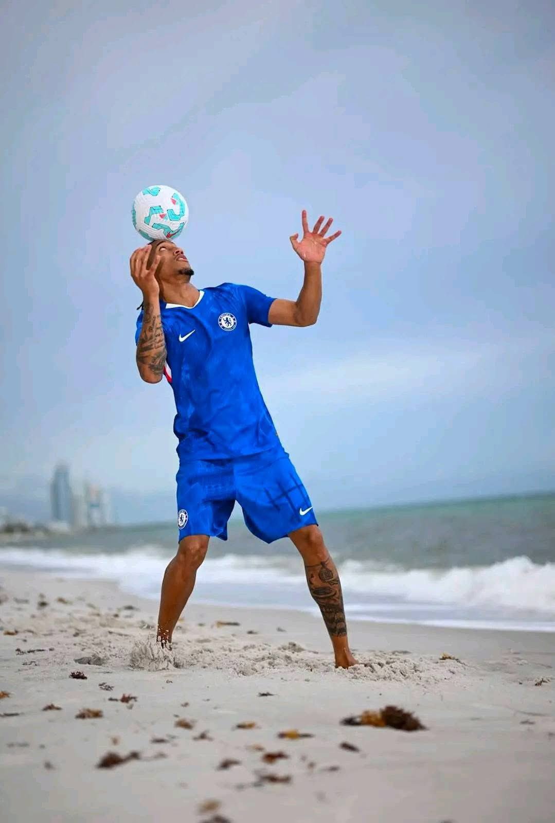 切尔西前锋若昂·佩德罗因其机动性以及适应弗利克战术风格的潜力而深受巴塞罗那管理层