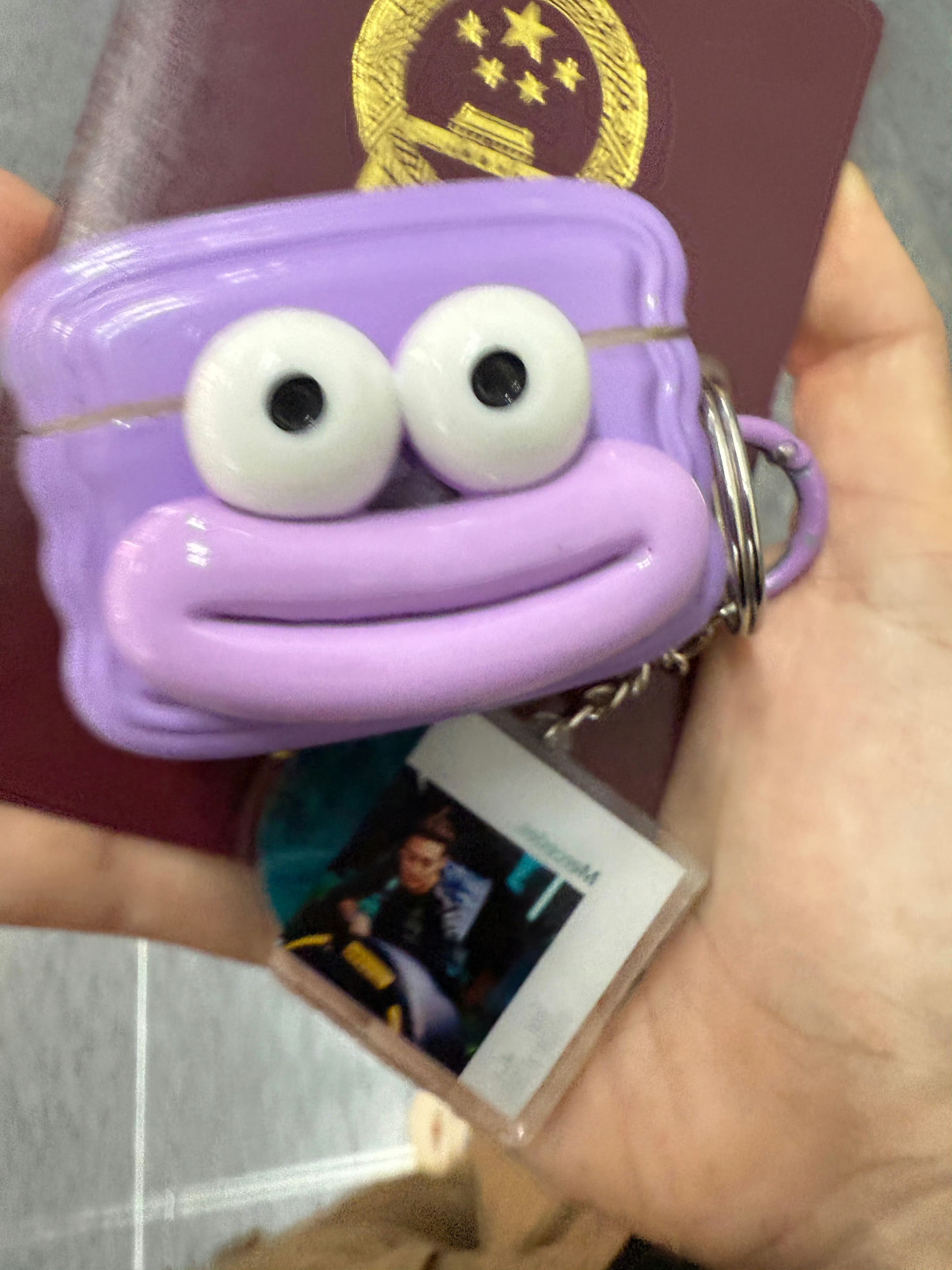 俺滴耳机找回来了！现在机场失物招领真的很方便，直接有线上小程序能查，打电话确认的