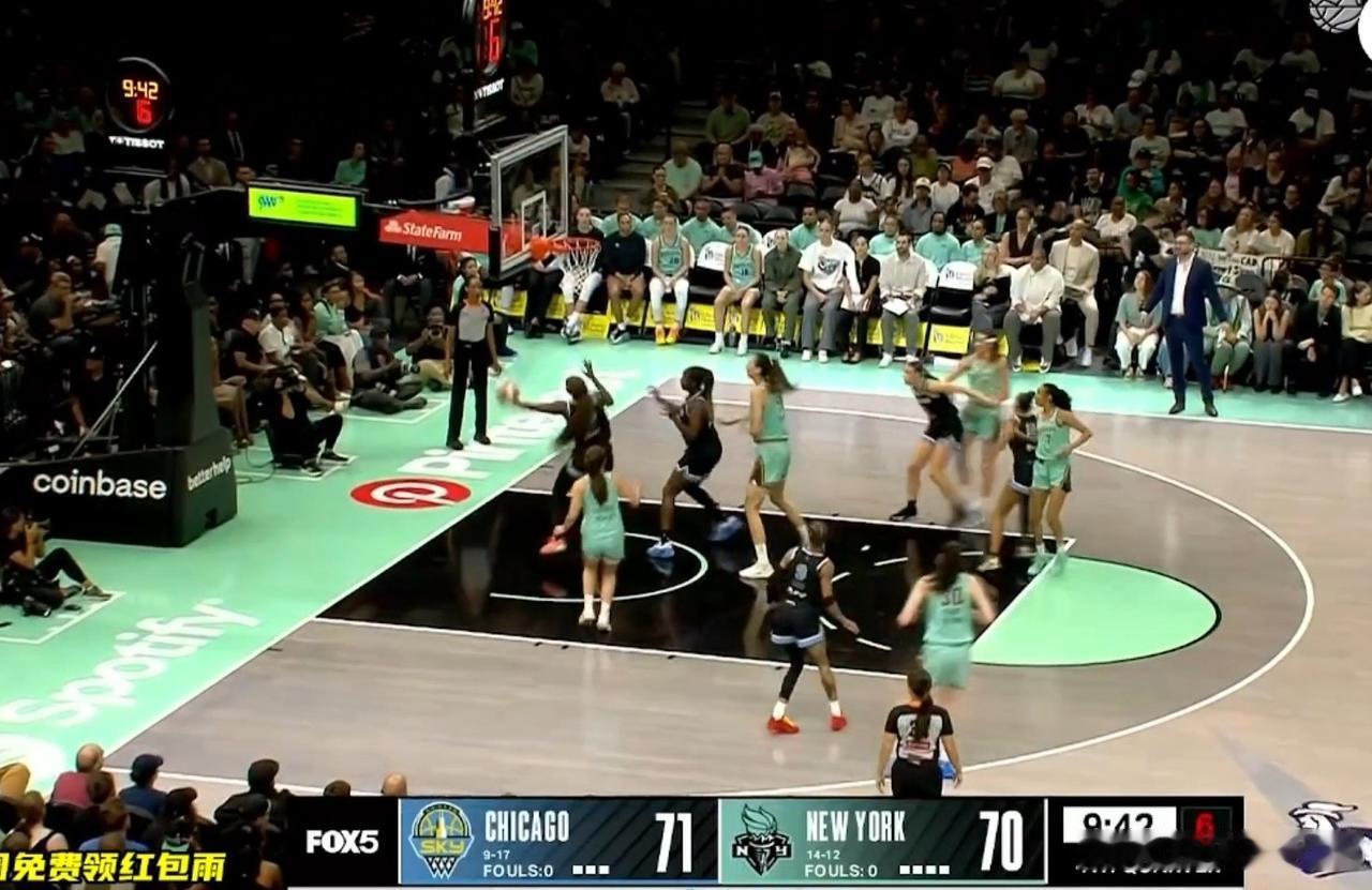 WNBA韩旭出场12分钟，拿到5分2篮板，自由人绝杀天空队。前三节结束两队比分胶