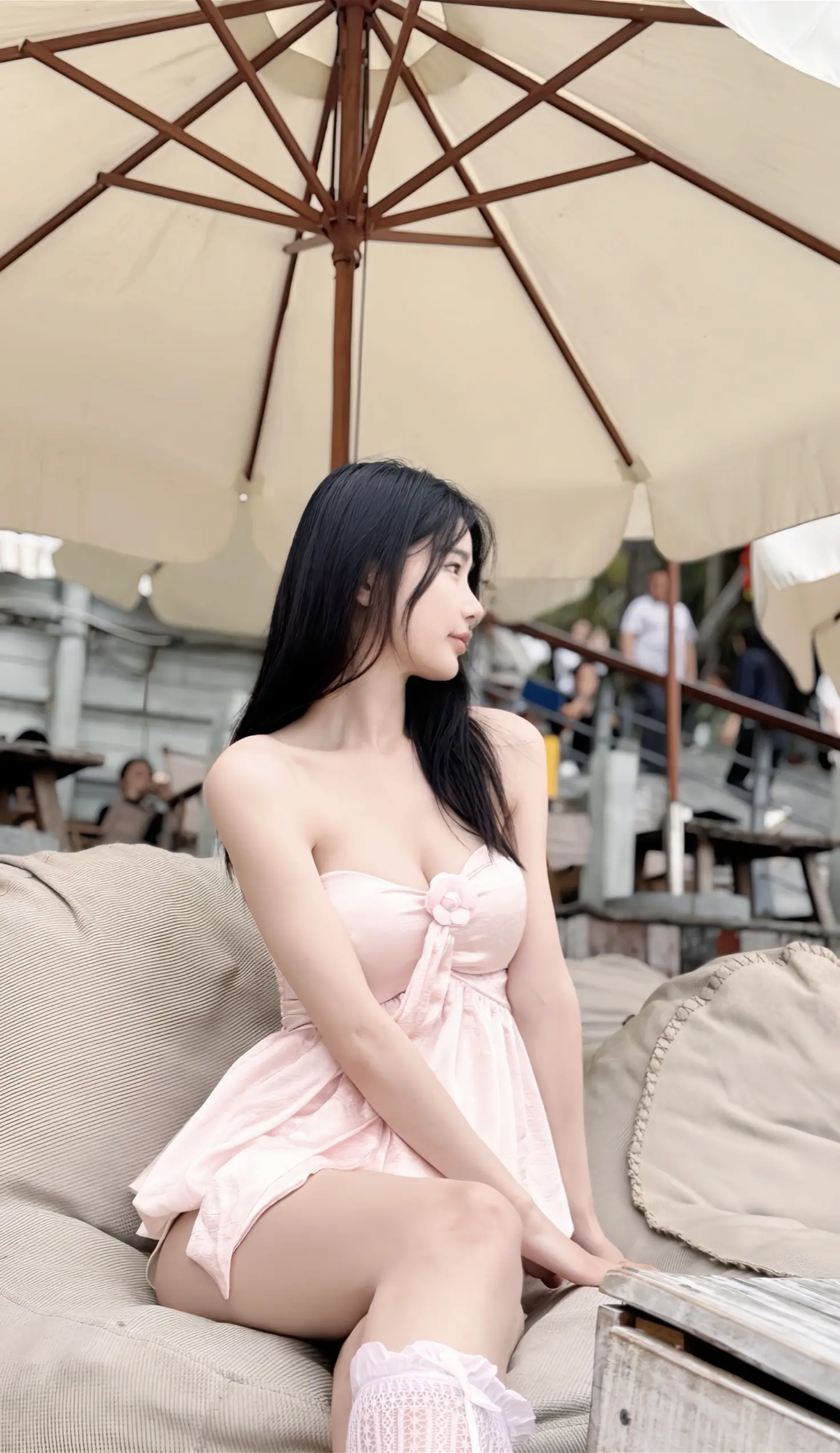 辣妹穿搭 抹胸 是你喜欢的类型