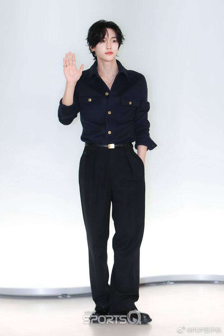 朴元彬 马丁 安乾镐 香奈儿大秀新闻图 