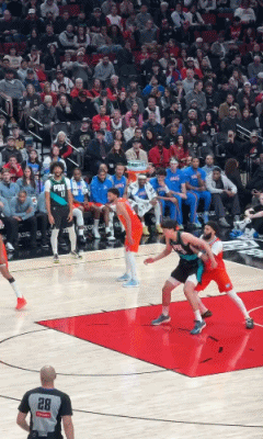 有点尴尬，杨瀚森三分三不沾...

本赛季至今，杨瀚森三分线外14投1中，且有很