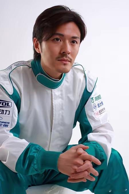 11年后再看于小伟，当年与高圆圆分手，或许是正确的决定演员于小伟曾与高圆圆有过一