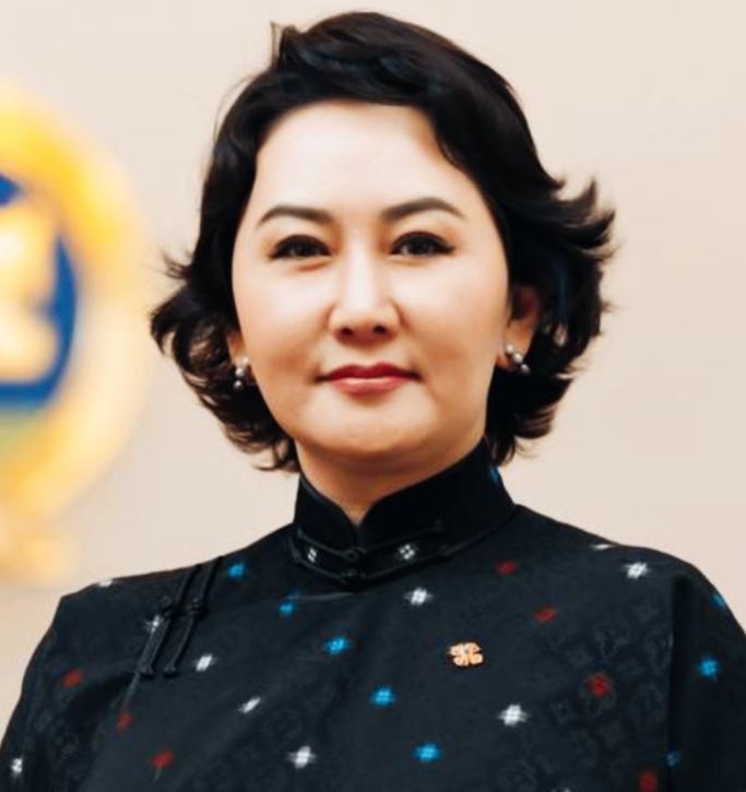 蒙古外长巴特策策格和乌克兰前能源部长格林丘克‌，谁的颜值更漂亮呢？
两人除了个人