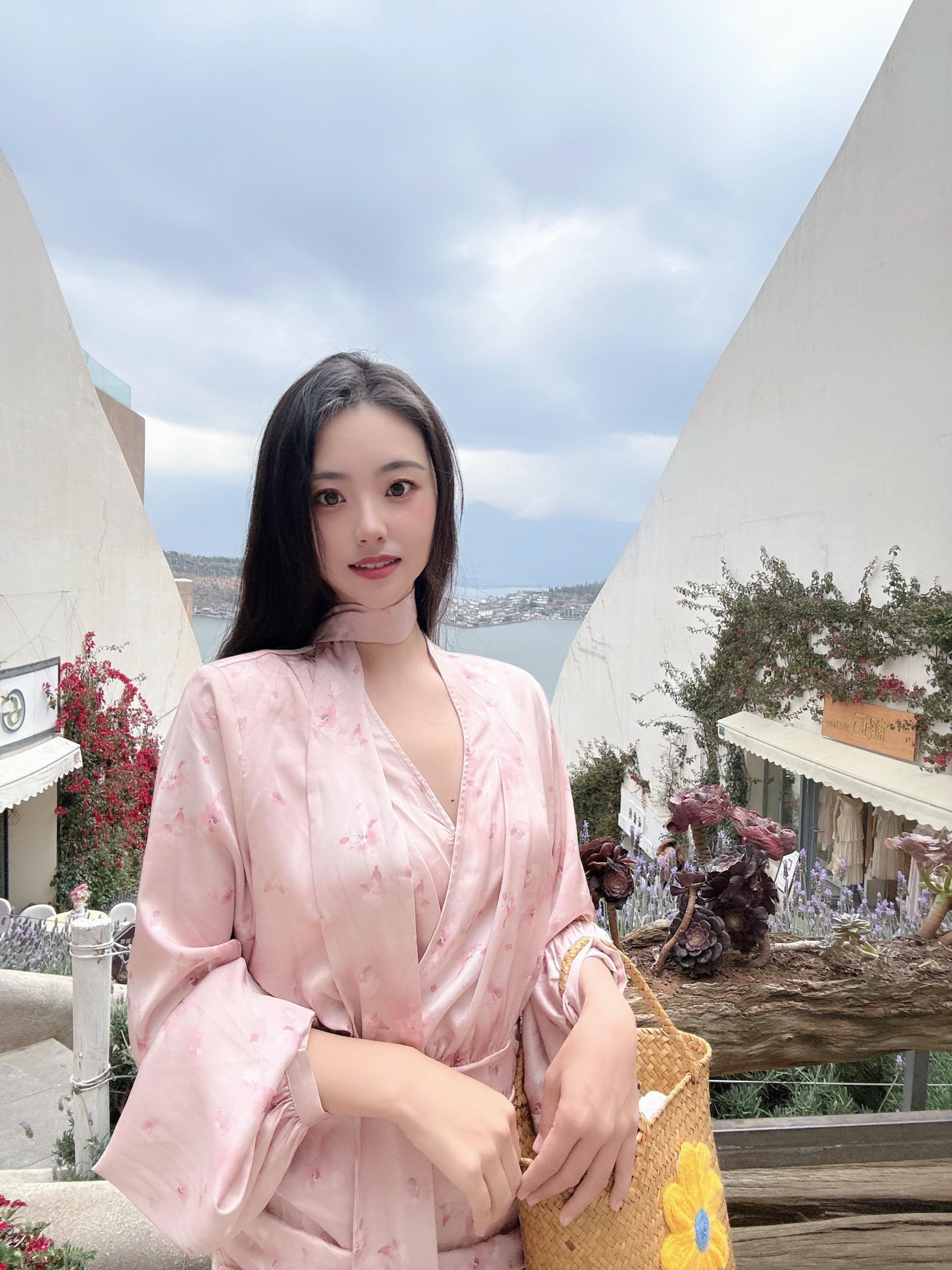 阳光明媚 我也明媚