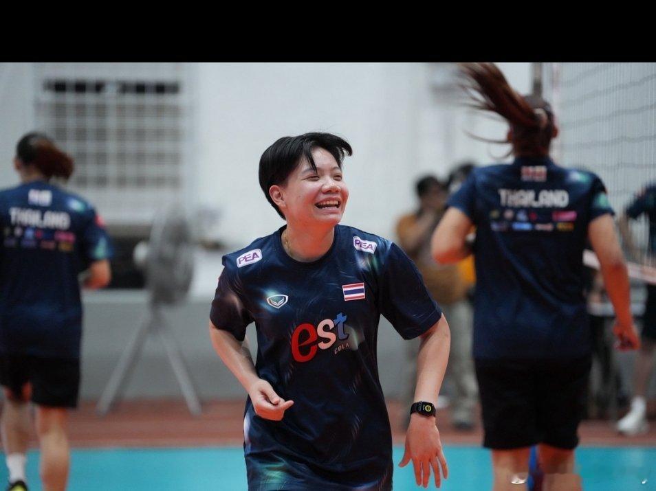 已经开启集训的泰国女排女排泰国女排