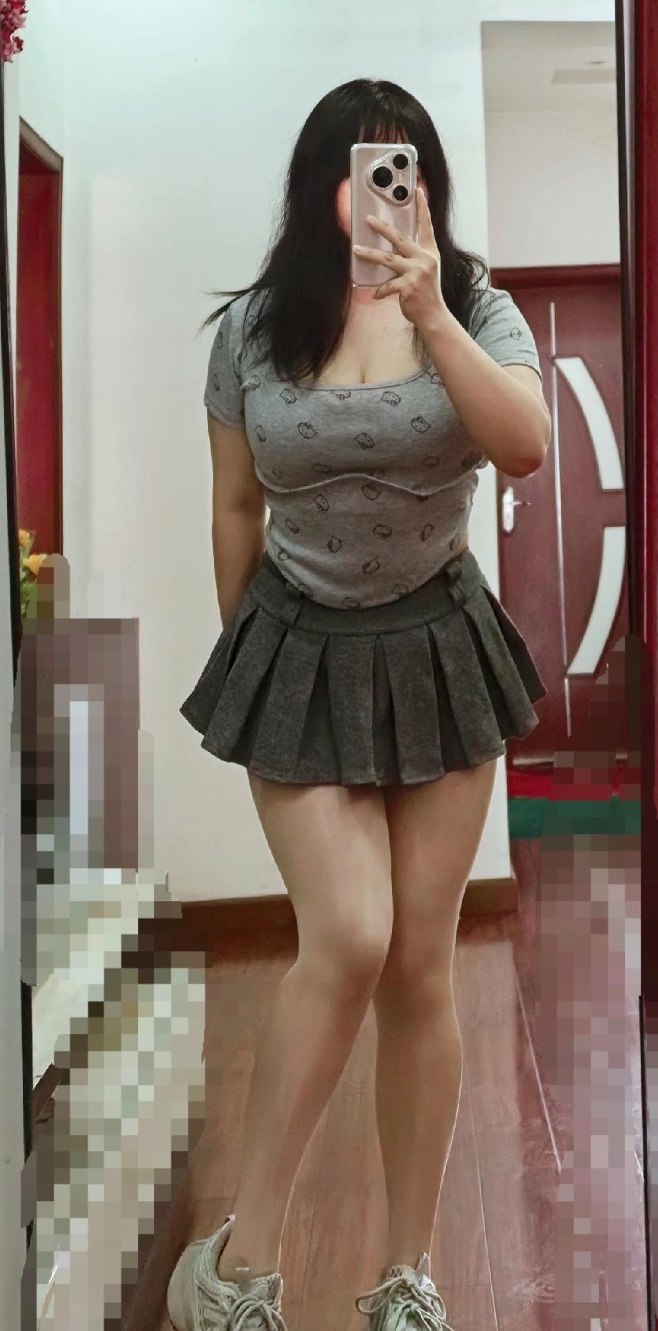 30岁离异未育小美女