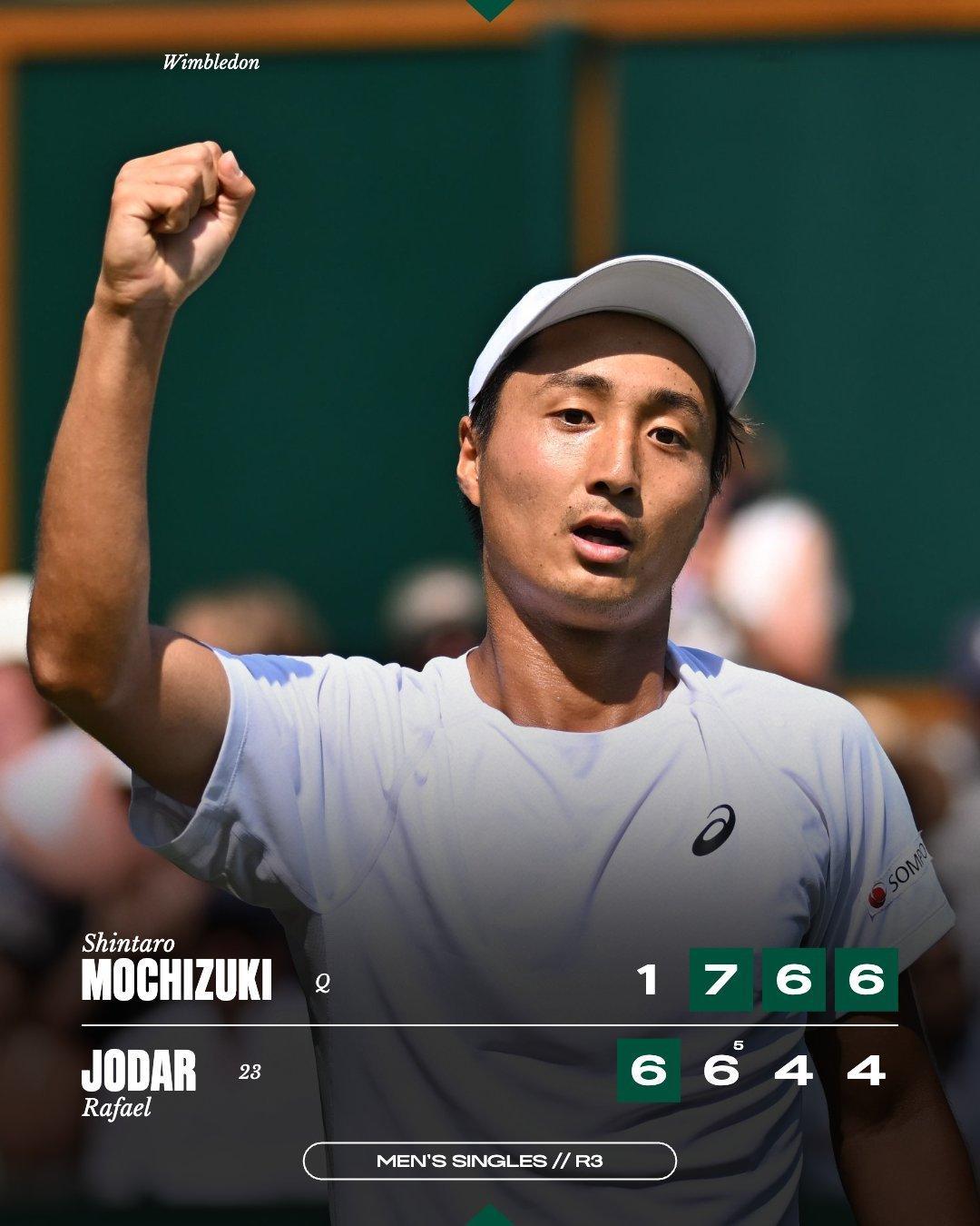 望月慎太郎1-6/7-6(5)/6-4/6-4逆转霍达尔，首进大满贯第四轮，将挑