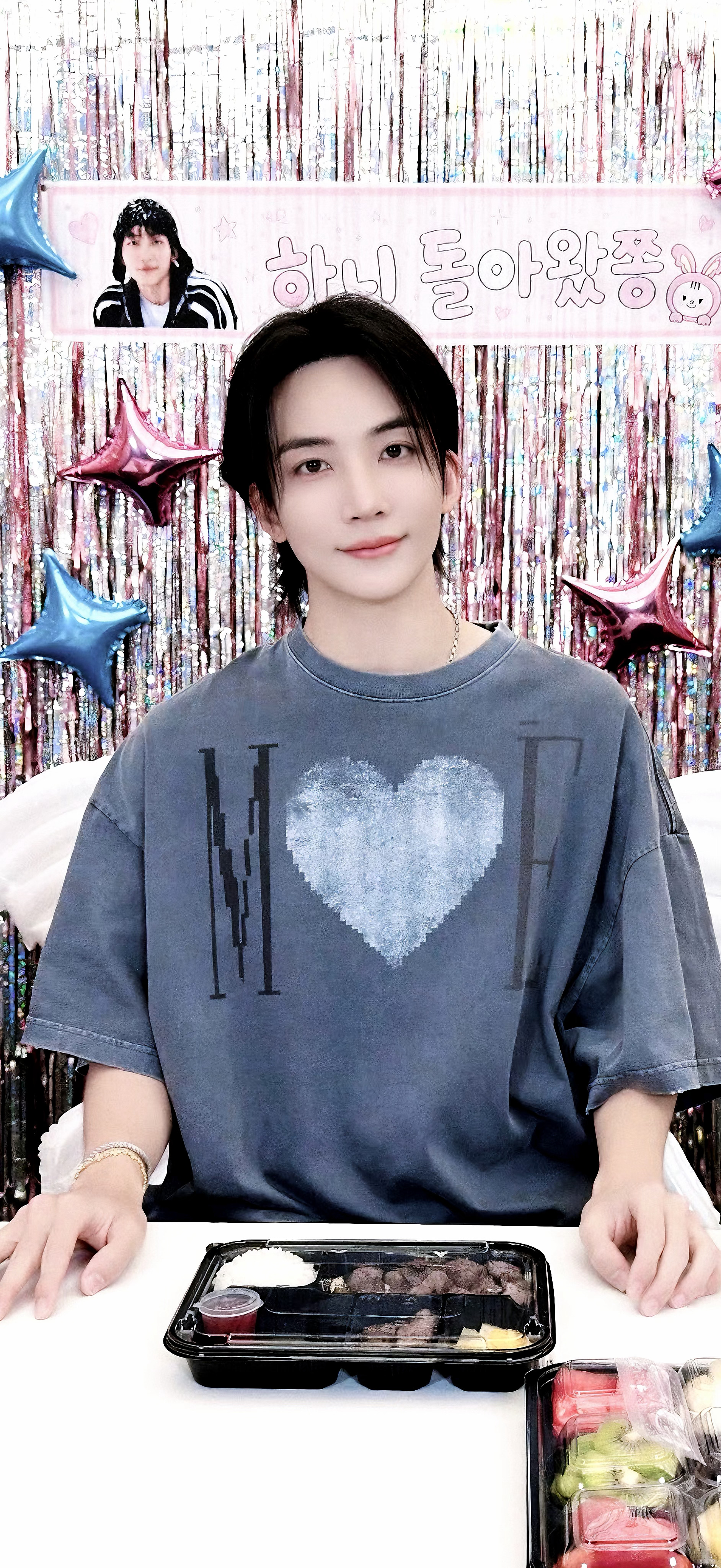 随机更新一组seventeen手机壁纸欢迎净汉回归！🐰拿图吱吱呀🥳💕🦋✨