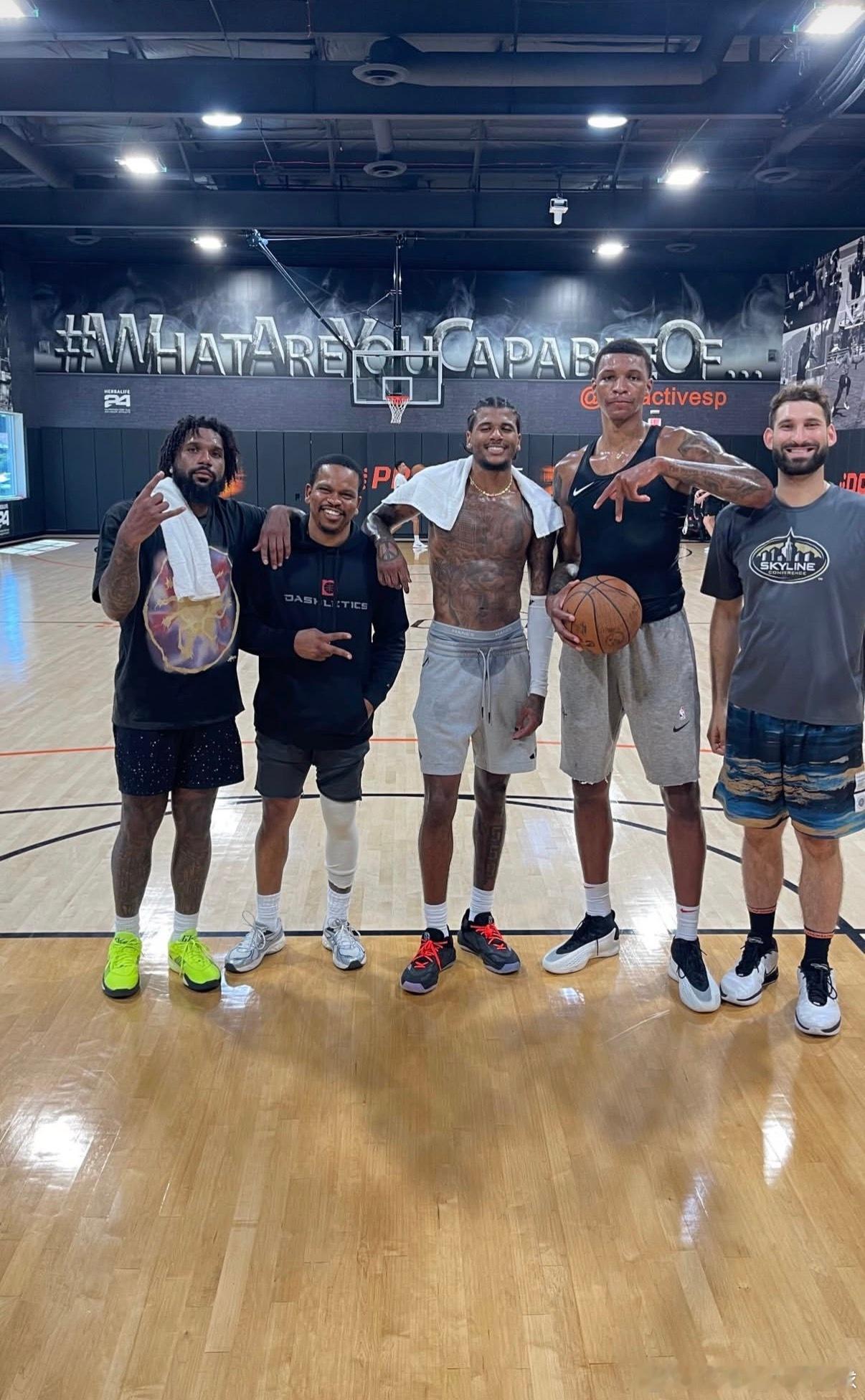 小贾和好哥们杰伦·格林一起训练📸休斯顿火箭2026nba夏季联赛休斯顿火箭