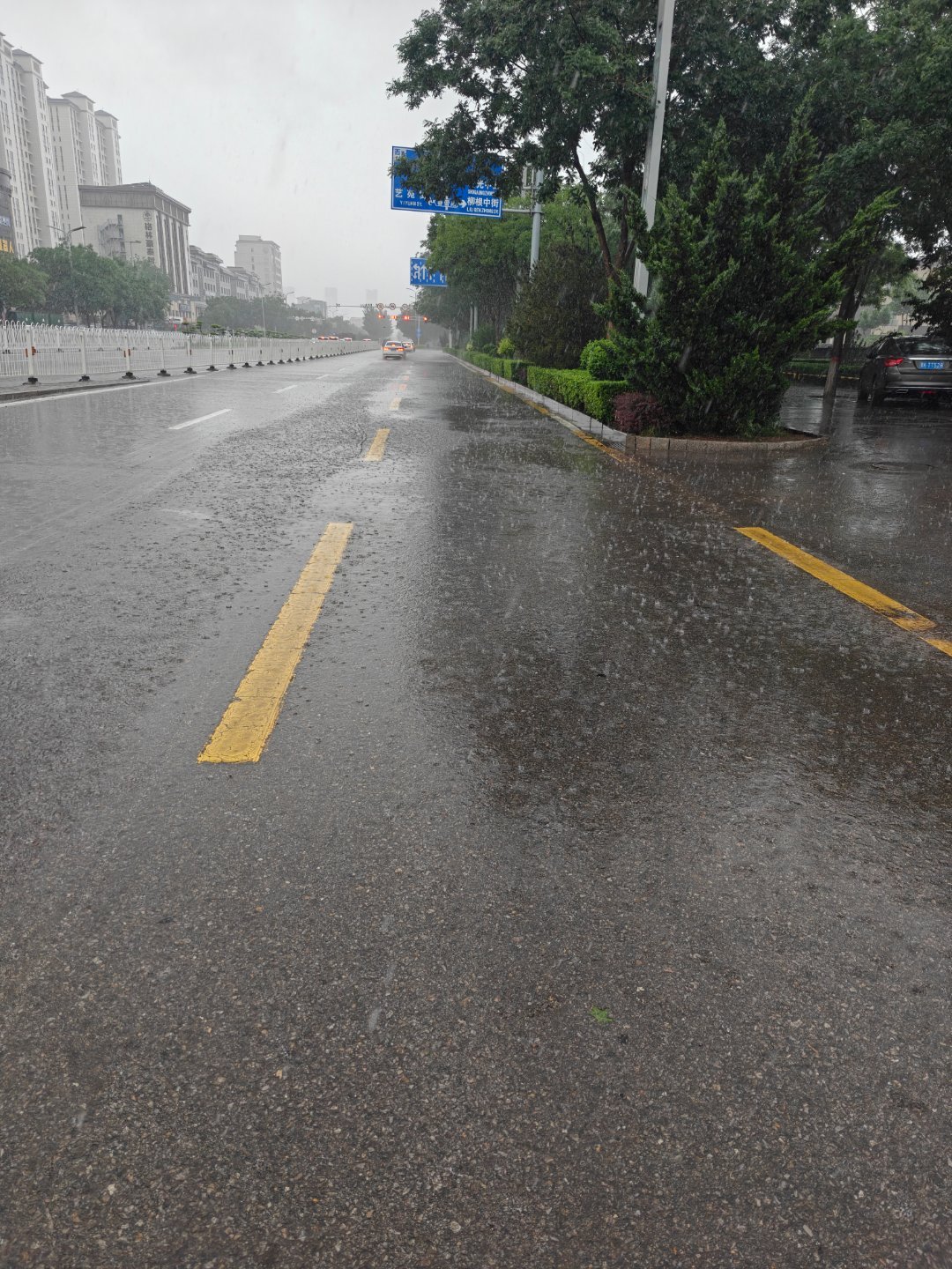 下暴雨了！ 