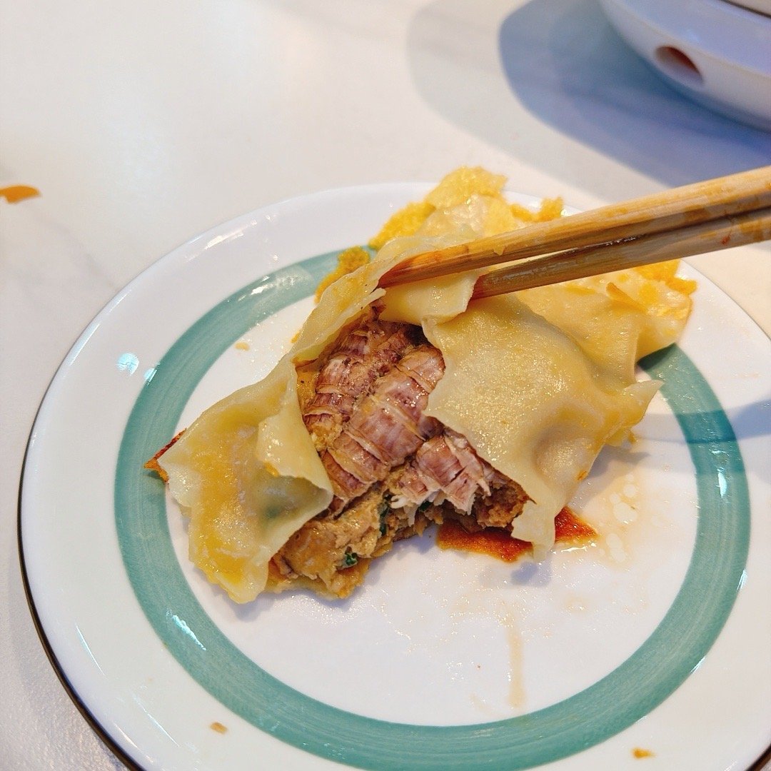 天津皮皮虾锅贴，一个锅贴里三只皮皮虾，带劲！ 天津