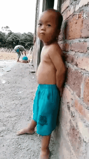 这孩子如果能送到少林寺，以后绝对是一代功夫巨星。